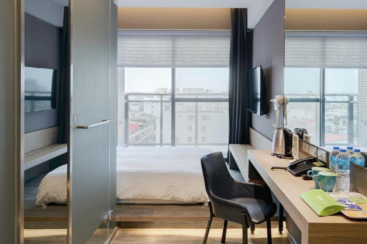 Kiwi Share Hotel Zhongli Eksteriør bilde
