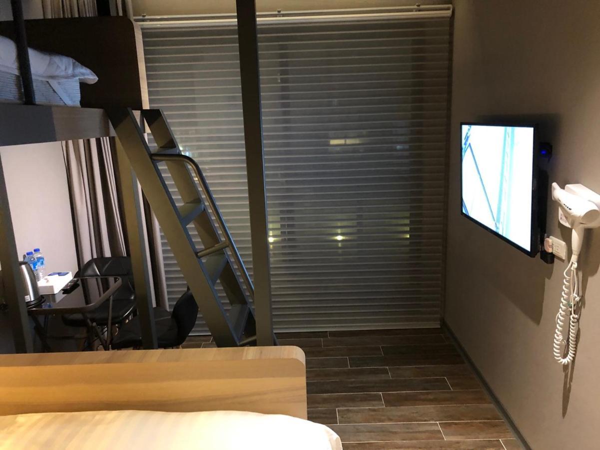 Kiwi Share Hotel Zhongli Eksteriør bilde